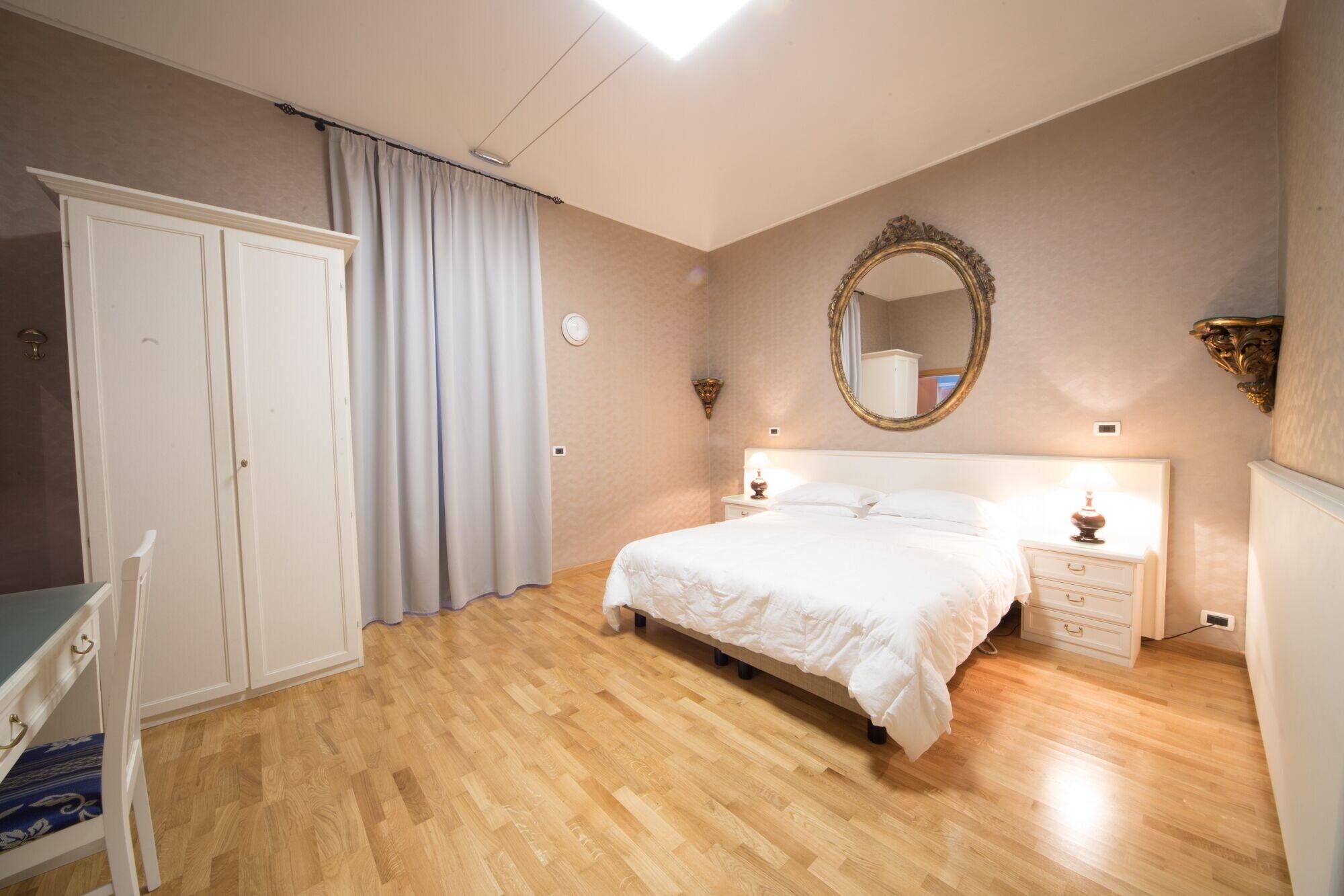 Hotel Globo Suite-Correnti Hotels Sanremo Exterior foto