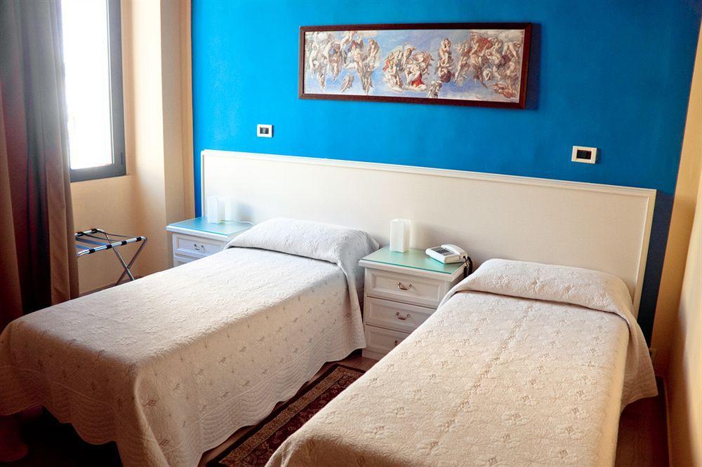 Hotel Globo Suite-Correnti Hotels Sanremo Exterior foto